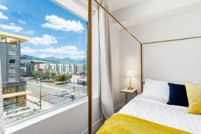 Luxury Apt 6th floor - King Bed Gym Prkg Pool NEW